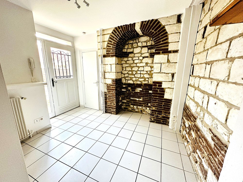 Maison à louer, 2m², Troyes
