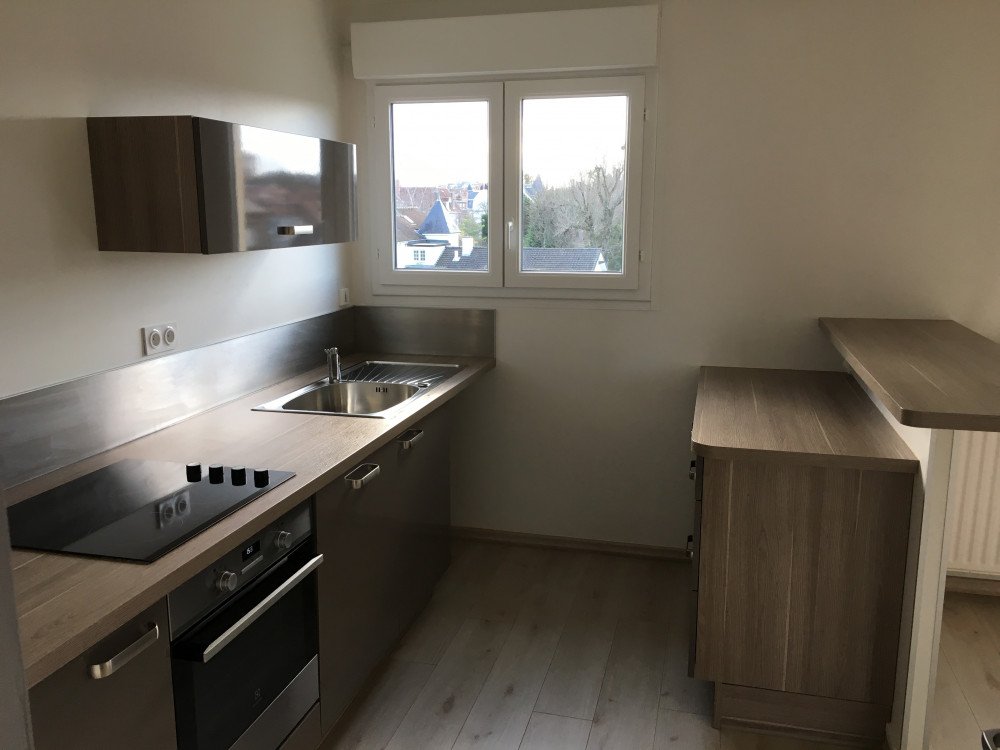 Maison à louer, 2m², Troyes