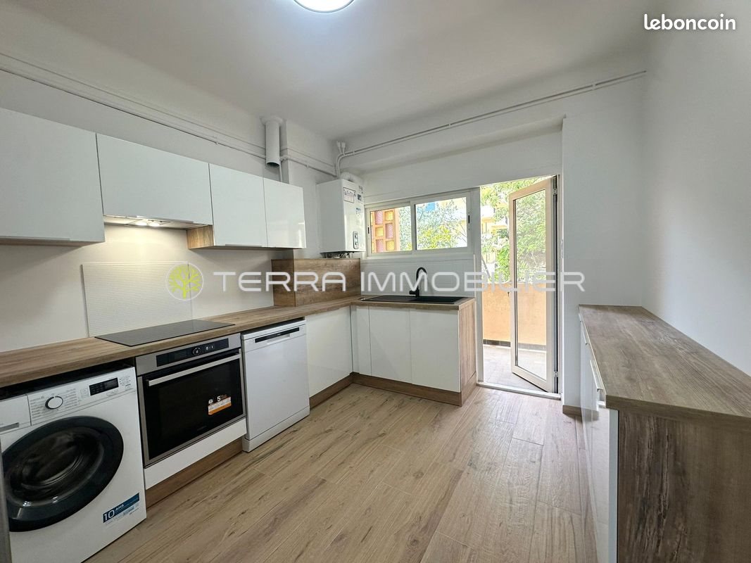 Appartement à louer, 85m², Ajaccio
