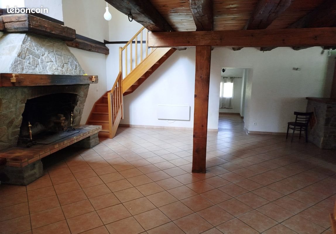 Maison à louer, 219m², Campan