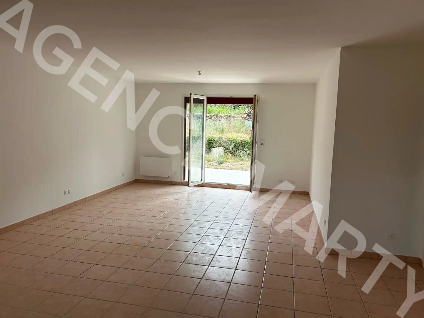 Maison à louer, 79m², Trets