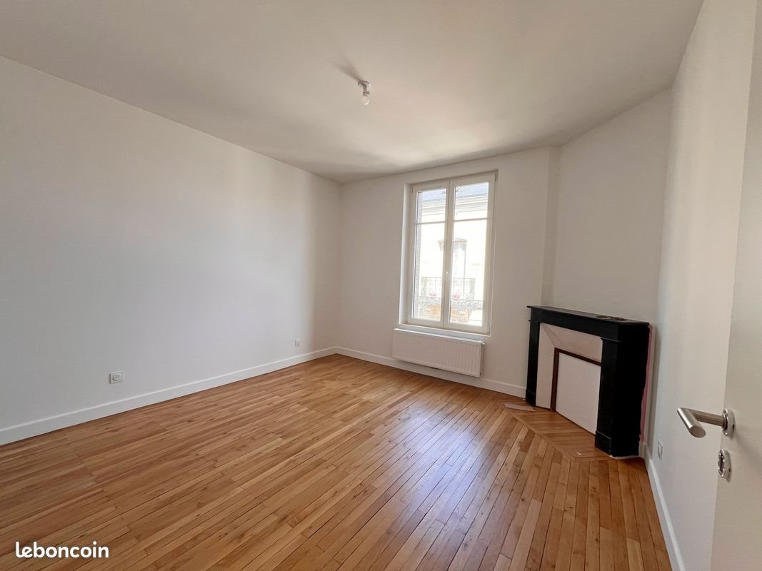 Appartement à louer, 78m², Tours