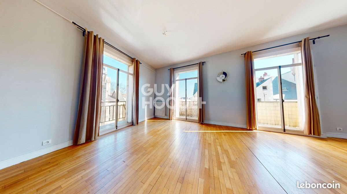 Appartement à louer, 78m², Tours