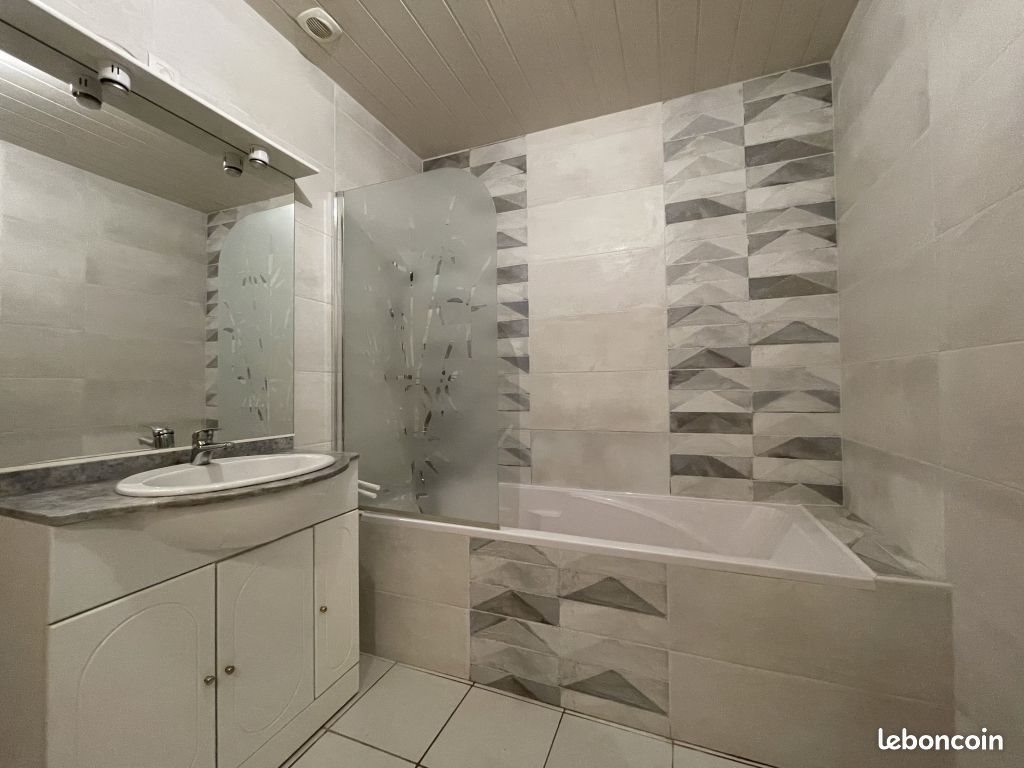 Appartement à louer, 88m², Meillonnas