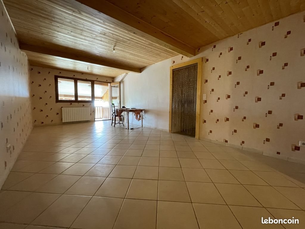 Appartement à louer, 88m², Meillonnas