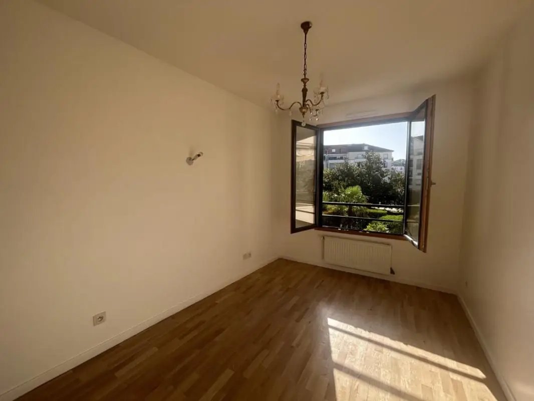 Appartement à louer, 92m², Tassin-la-Demi-Lune