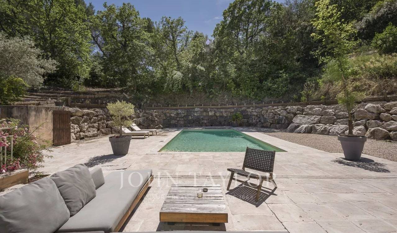 Maison à vendre, 300m², Saint-Marc-Jaumegarde