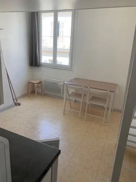 Appartement à louer, 30m², Marseille 6ème