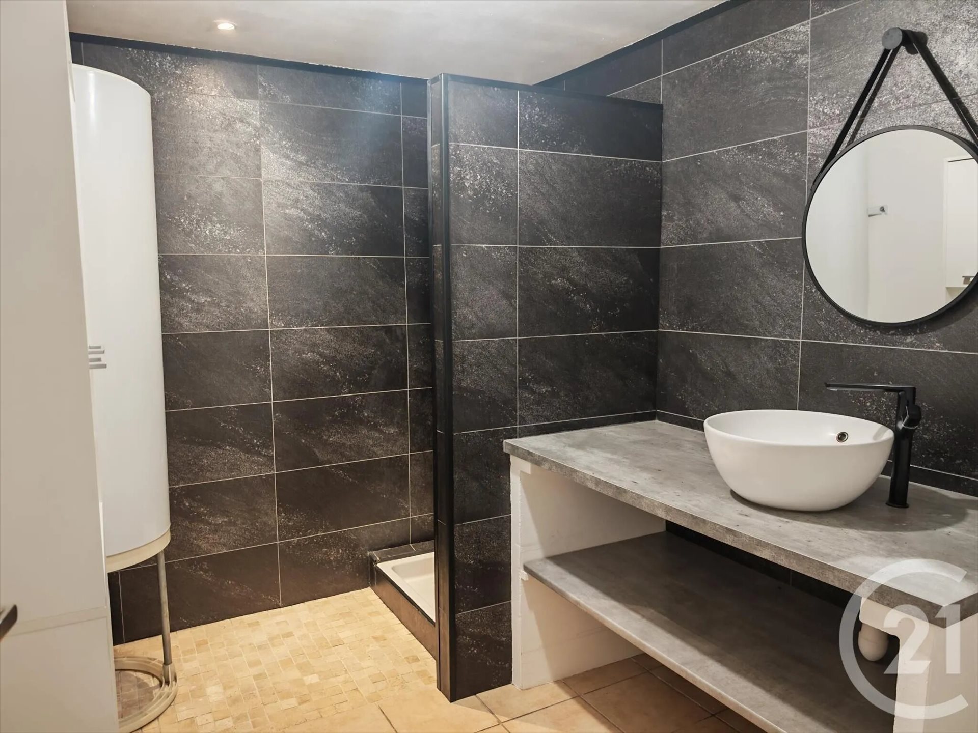 Maison à louer, 61m², Trets