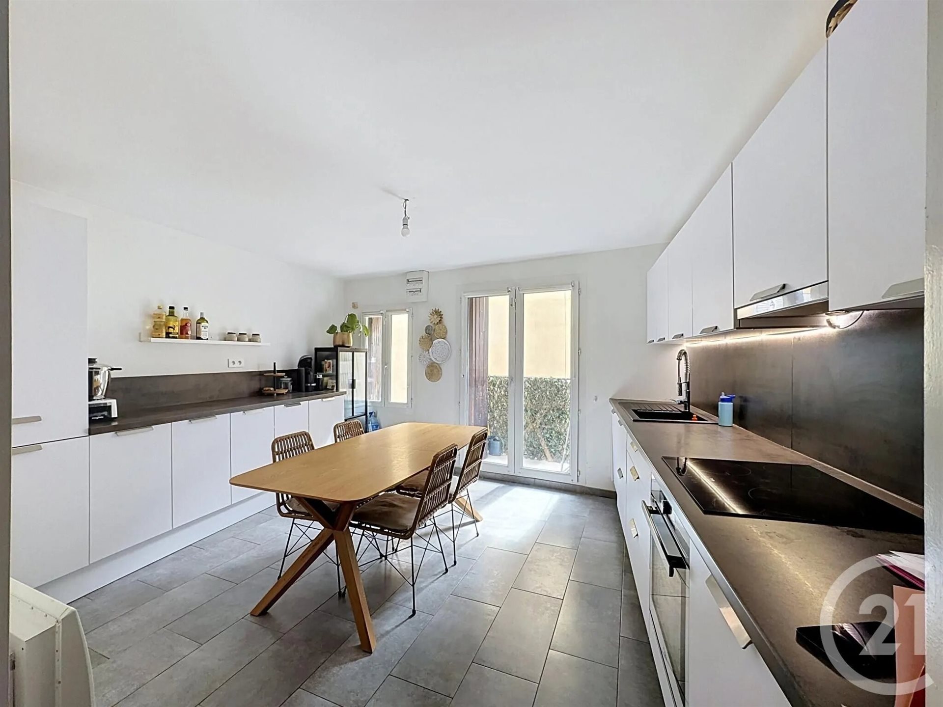 Maison à louer, 100m², Pourrières