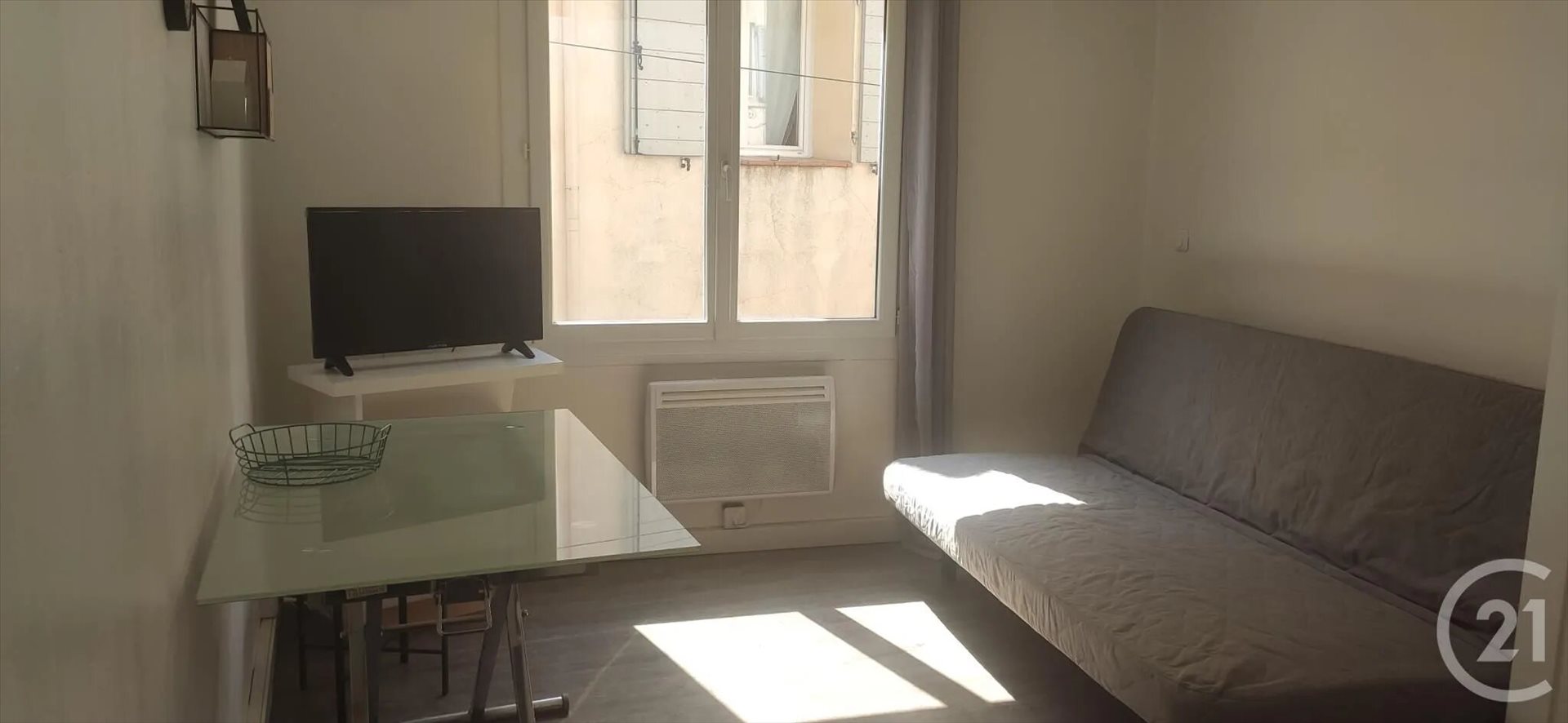 Appartement à louer, 19m², Trets