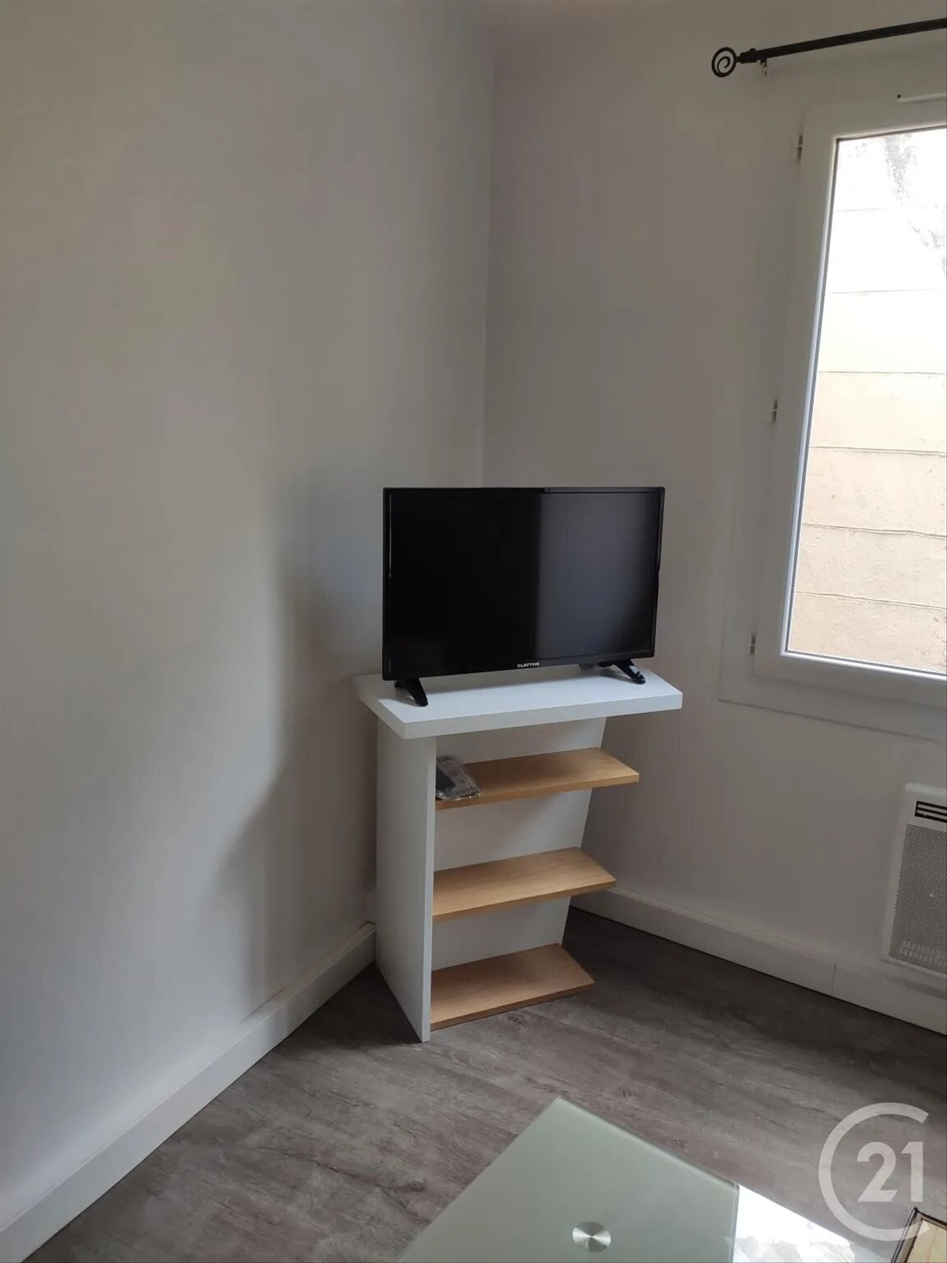 Appartement à louer, 19m², Trets