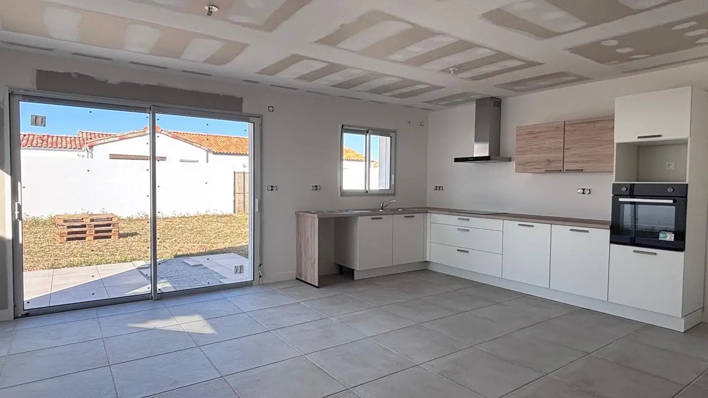 Maison à louer, 101m², Bourgneuf