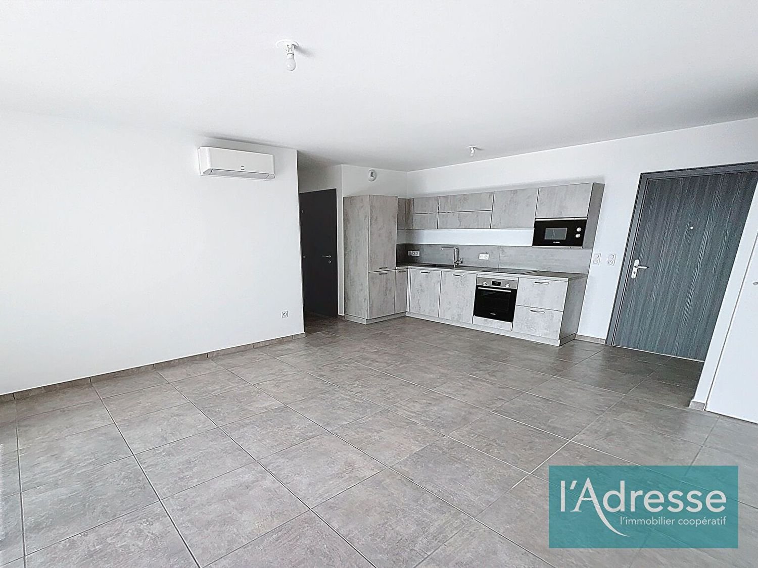 Appartement à louer, 72m², Ajaccio