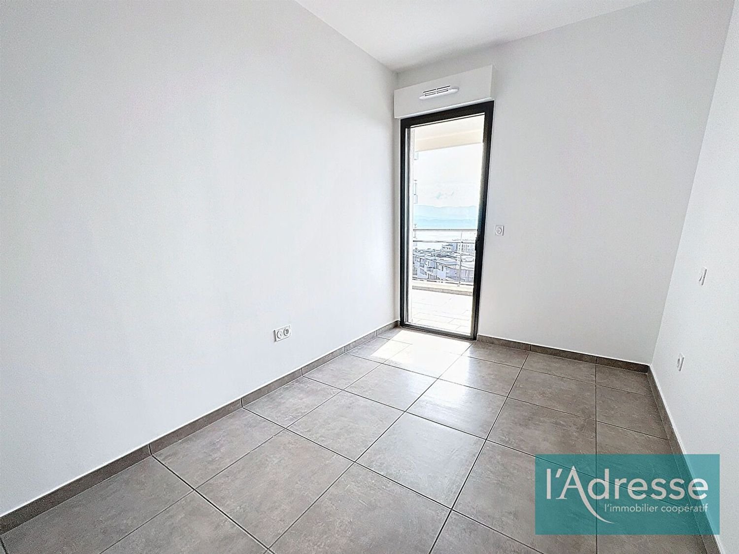 Appartement à louer, 72m², Ajaccio