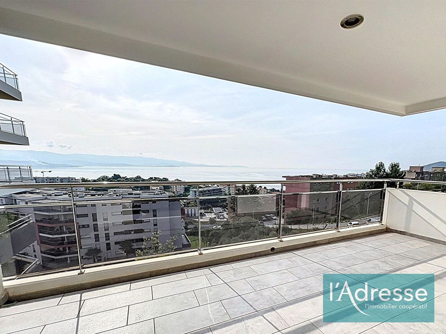 Appartement à louer, 72m², Ajaccio