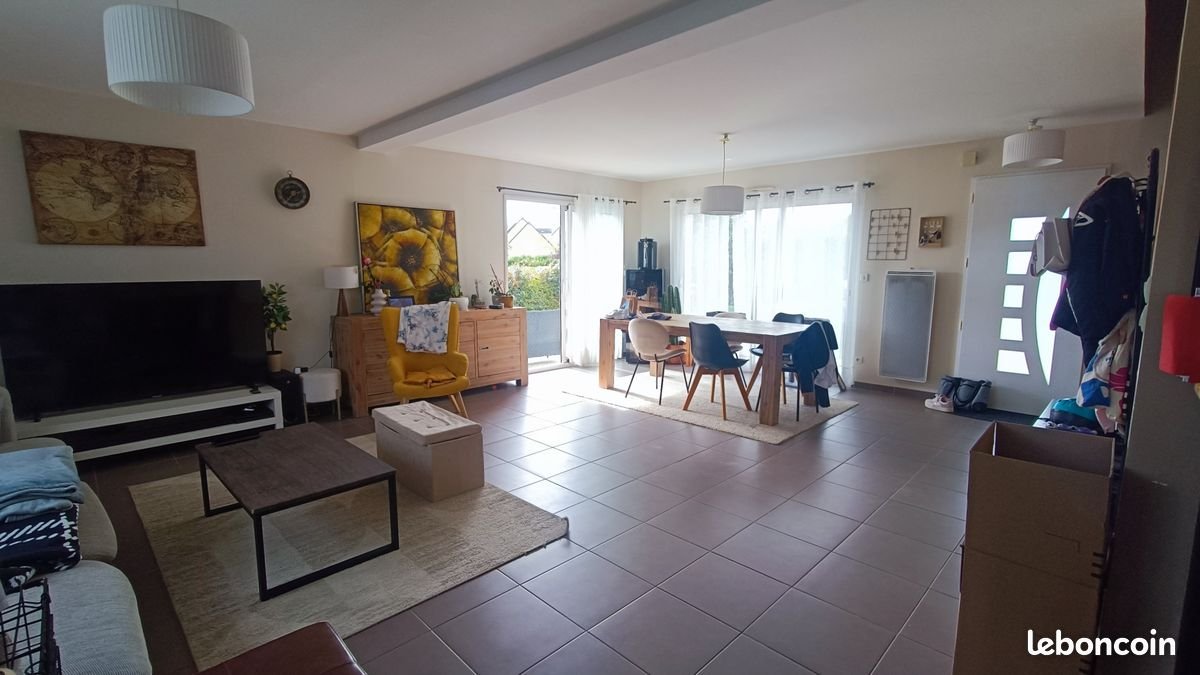 Maison à louer, 117m², Saint-Sébastien-de-Morsent