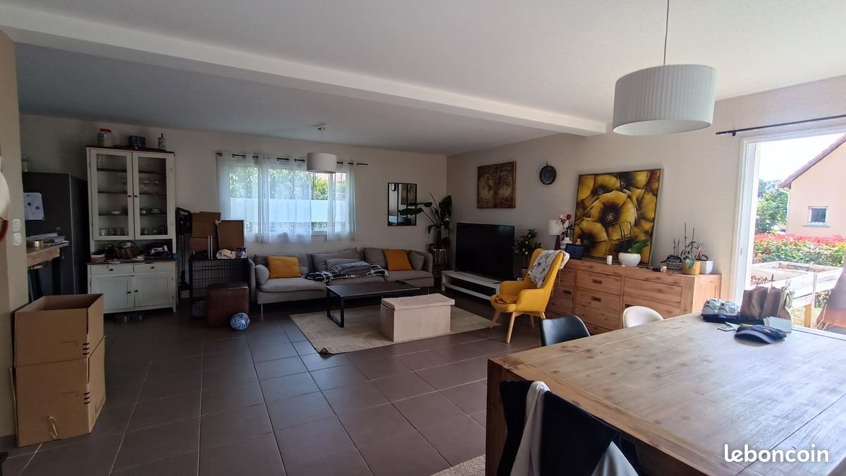 Maison à louer, 117m², Saint-Sébastien-de-Morsent