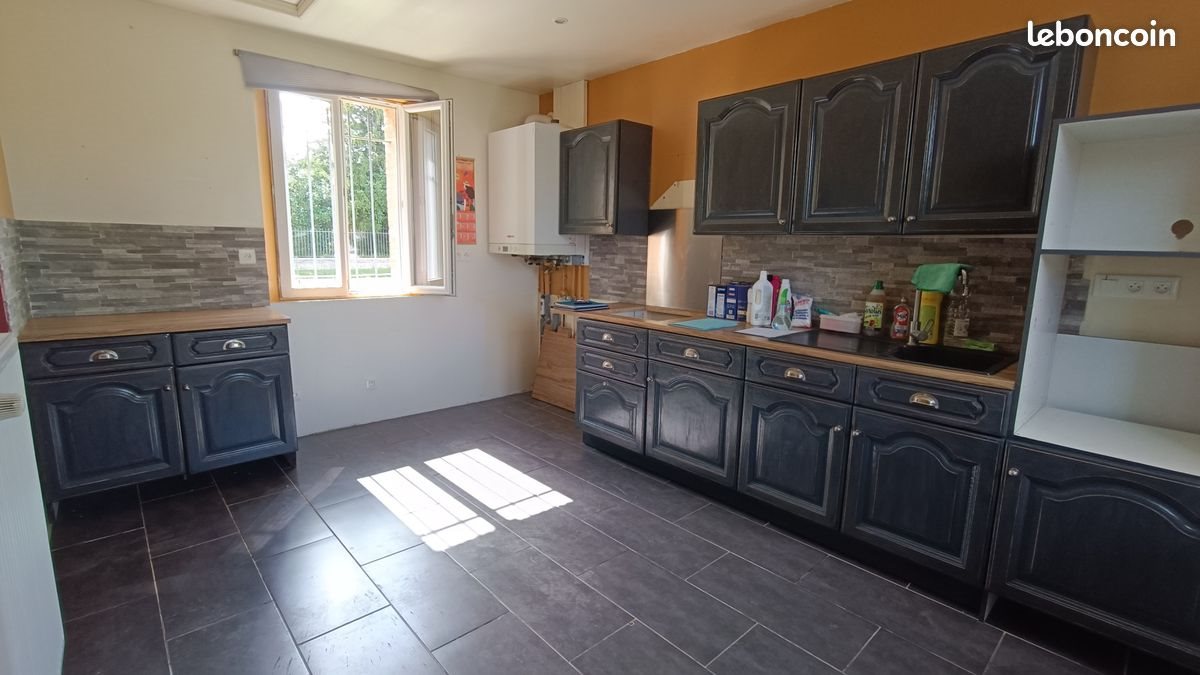 Maison à louer, 121m², Miserey