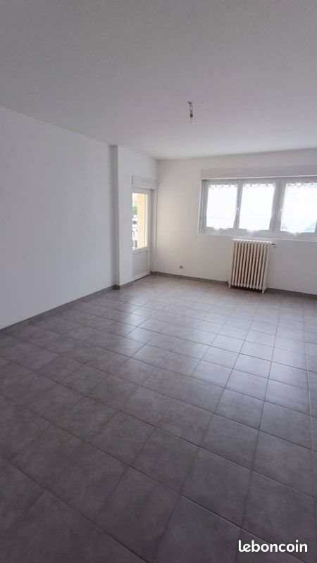 Appartement à louer, 64m², Ménilles