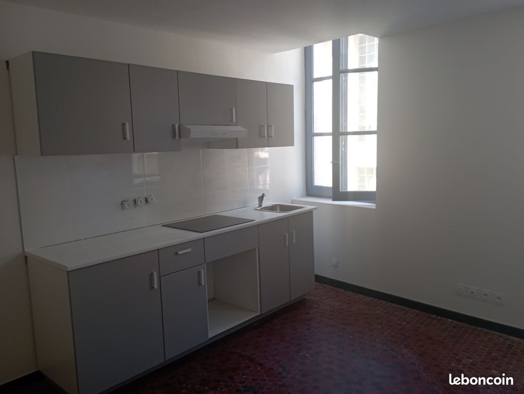 Appartement à louer, 35m², Nîmes