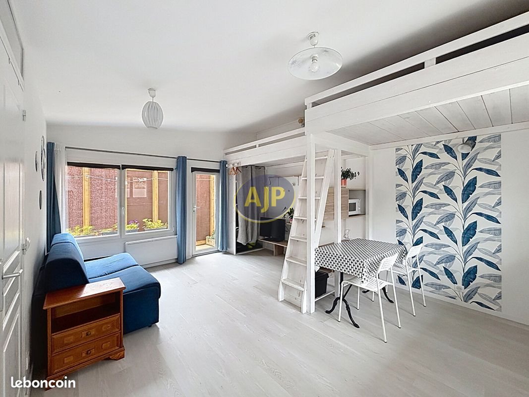 Appartement à louer, 26m², Rochefort