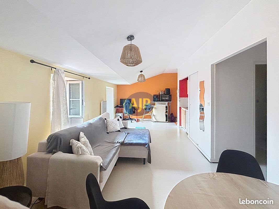 Appartement à louer, 39m², Rochefort