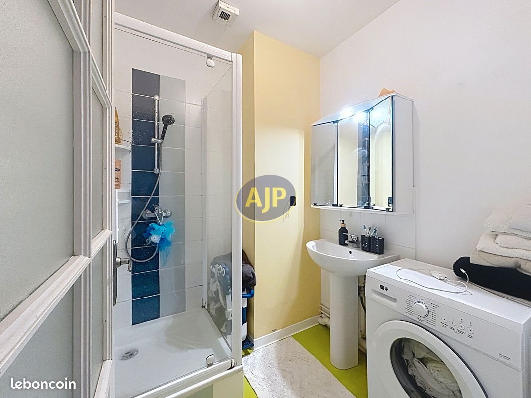 Appartement à louer, 39m², Rochefort
