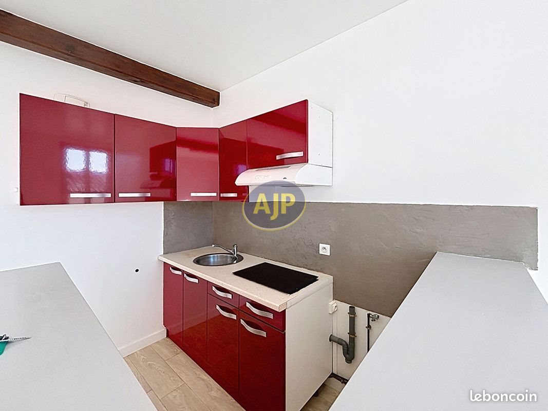 Appartement à louer, 45m², Rochefort
