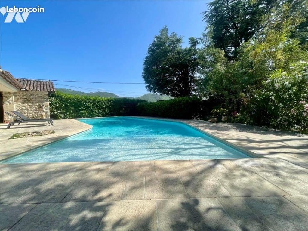 Maison à vendre, 200m², Saint-Jean-de-Muzols