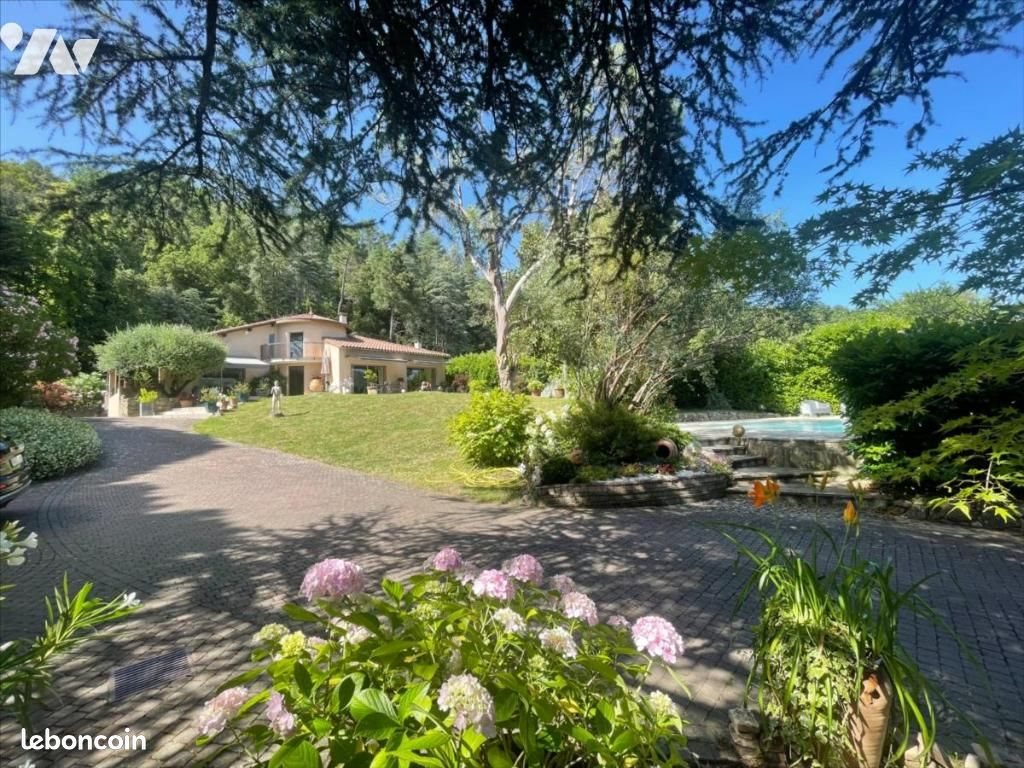 Maison à vendre, 200m², Saint-Jean-de-Muzols