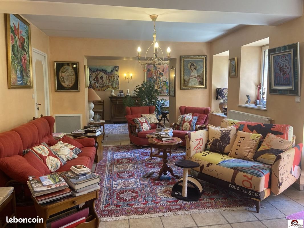 Maison à vendre, 196m², Ambierle
