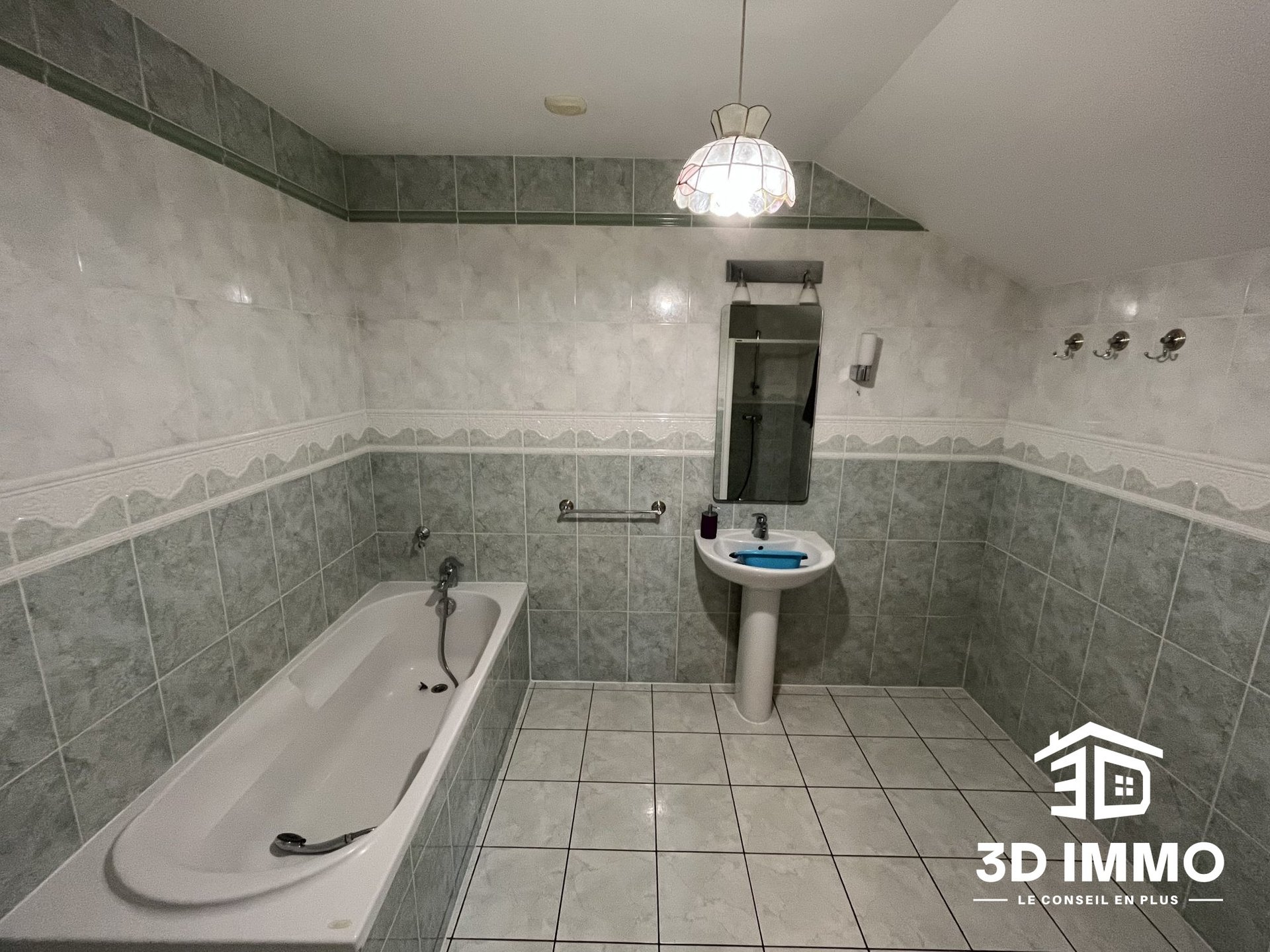 Maison à louer, 105m², Etroeungt