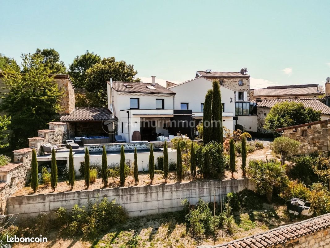 Maison à vendre, 290m², Vic-le-Comte