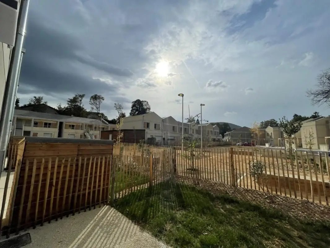Maison à louer, 88m², Fontaines-Saint-Martin