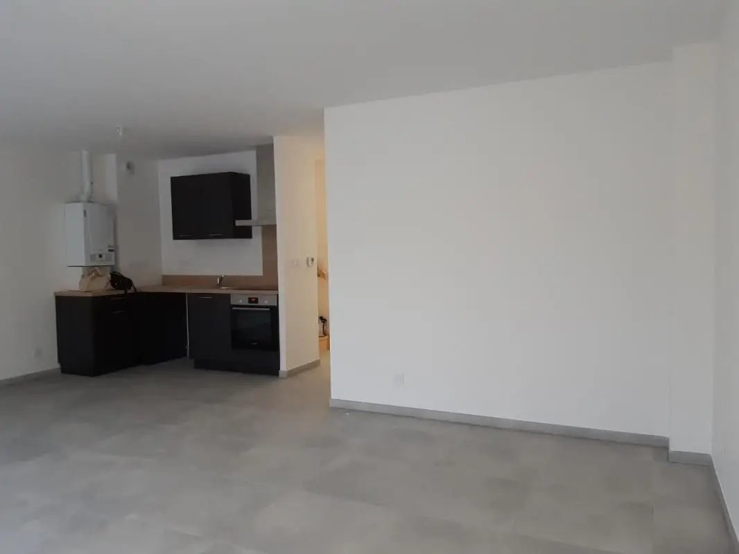 Maison à louer, 88m², Fontaines-Saint-Martin