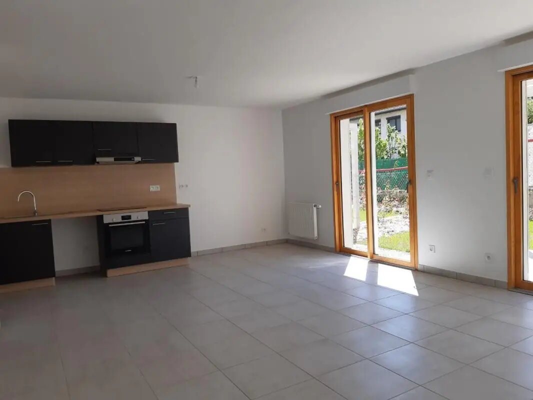 Maison à louer, 96m², Décines-Charpieu