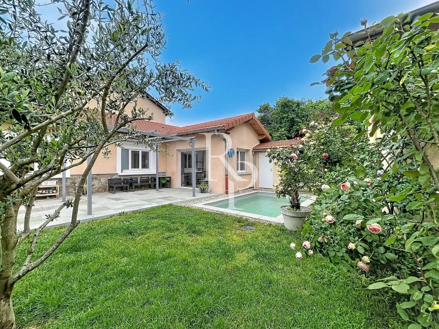 Maison à vendre, 102m², Saint-Genis-les-Ollières