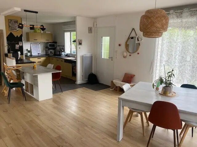 Maison à vendre, 121m², Brette-les-Pins