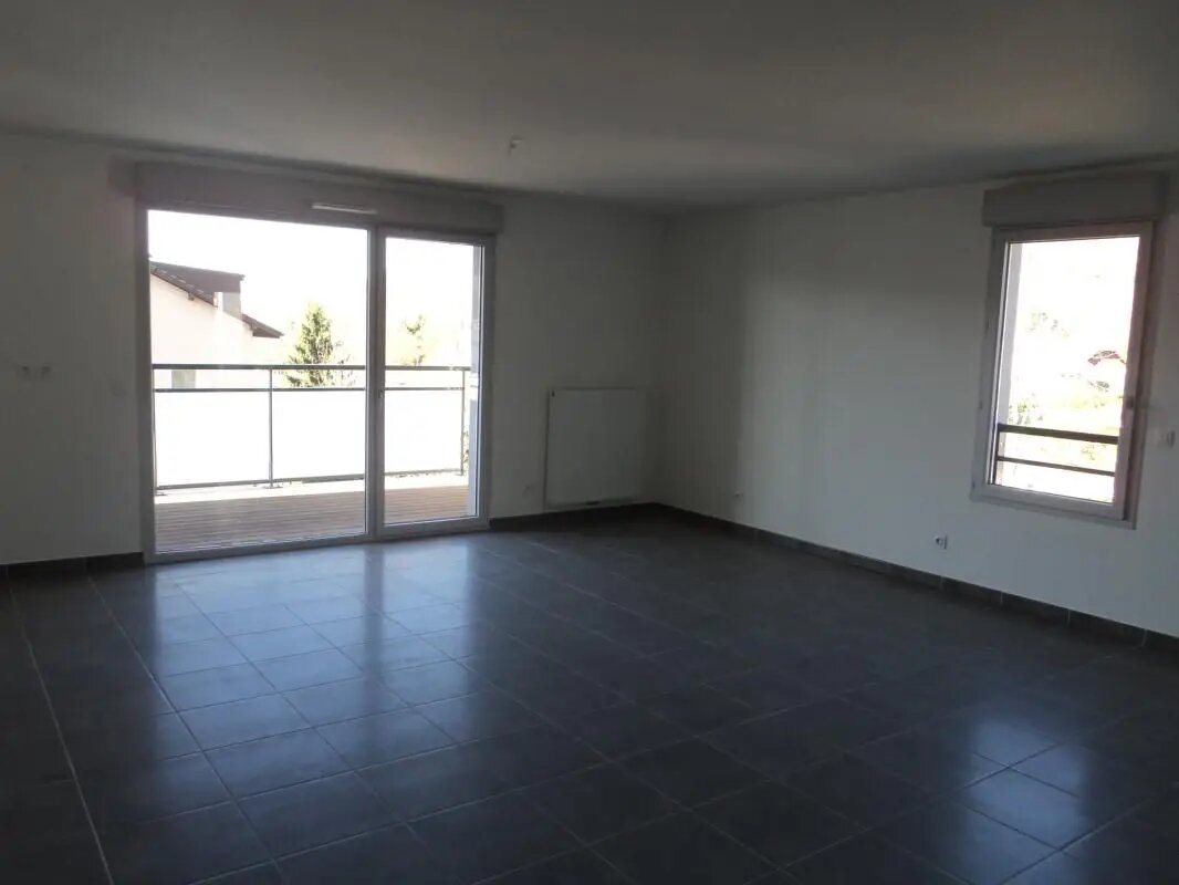 Appartement à louer, 91m², Gex