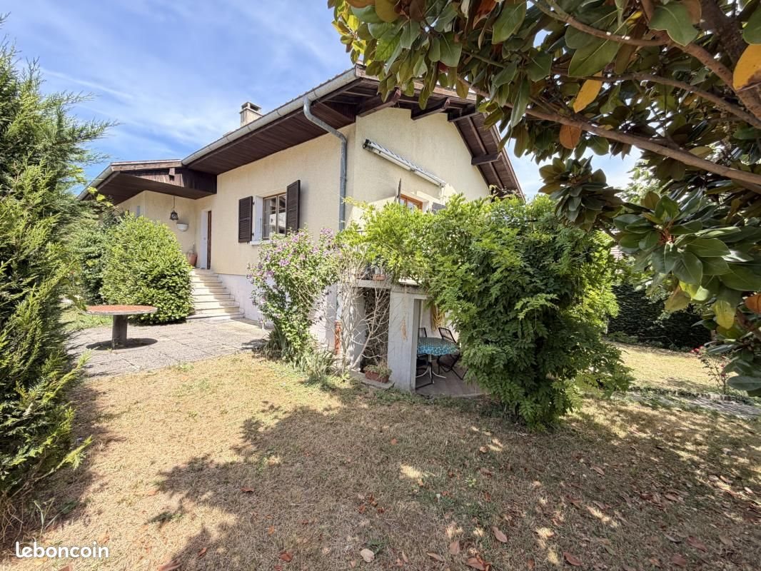 Maison à vendre, 162m², Vétraz-Monthoux