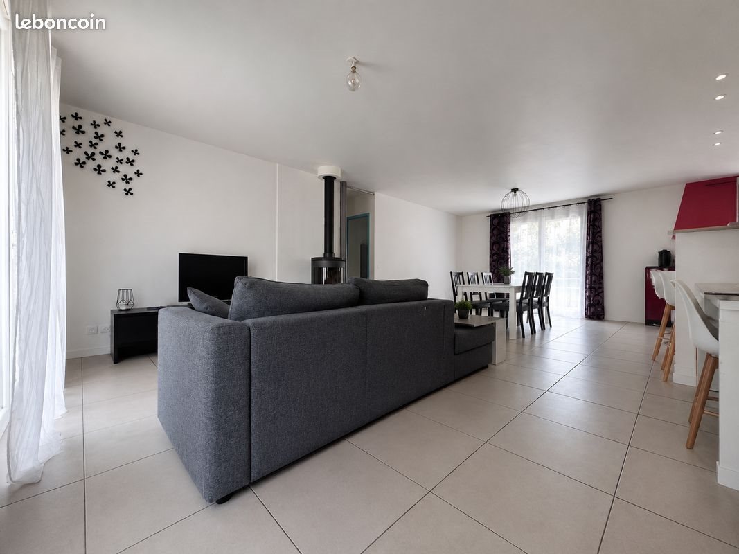Maison à louer, 102m², Mur-sur-Allier