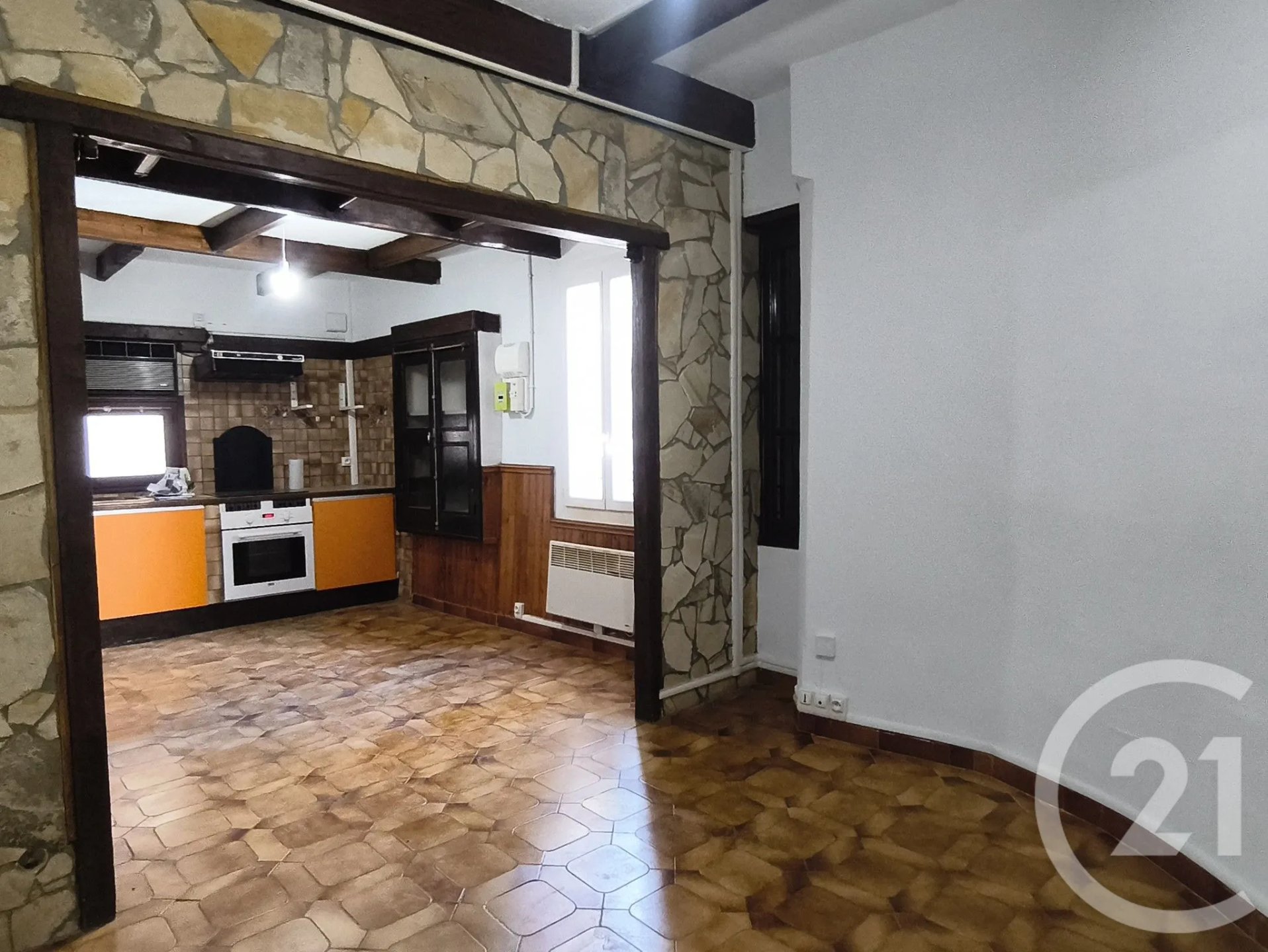Appartement à louer, 41m², Roujan
