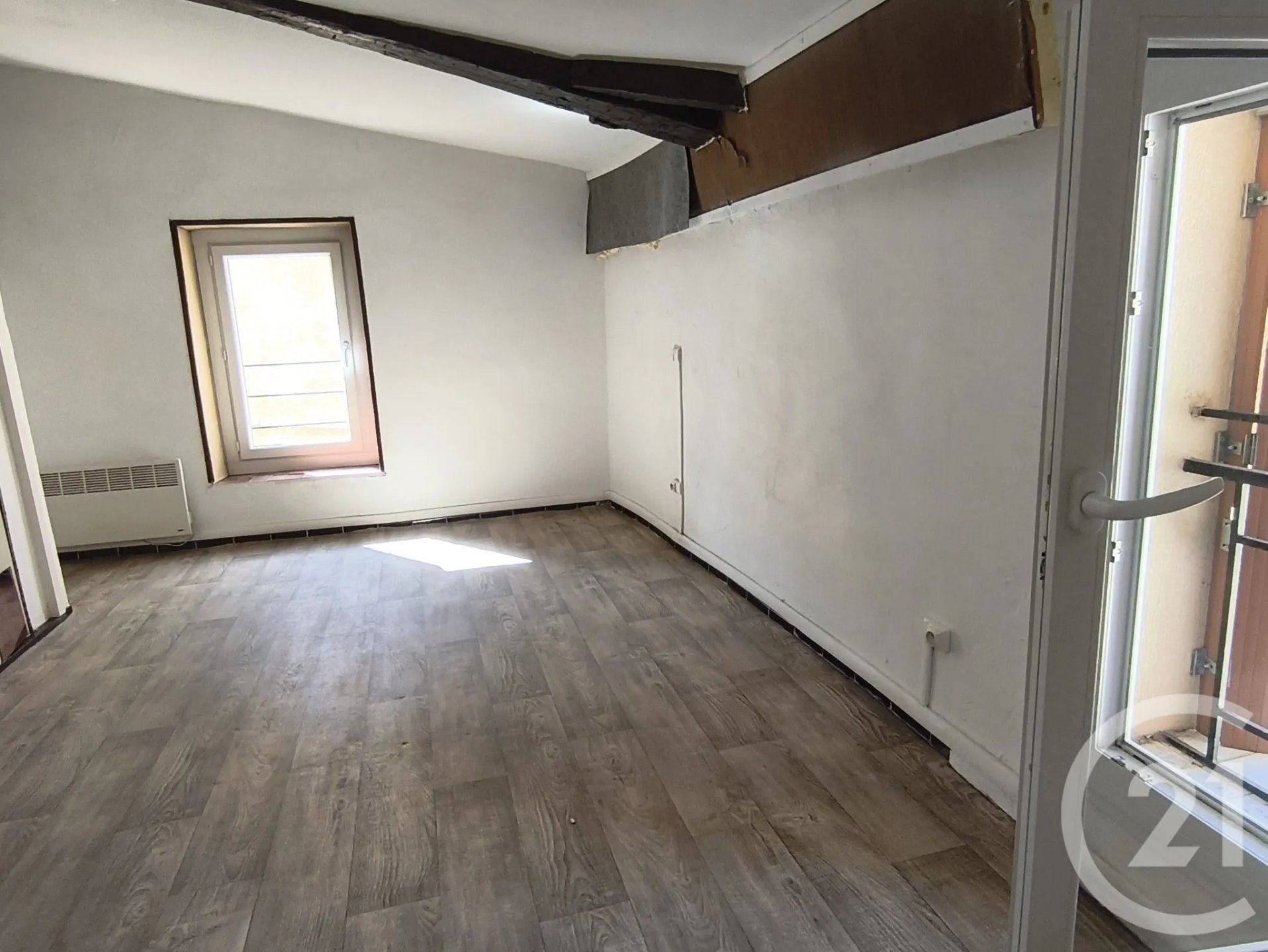 Appartement à louer, 41m², Roujan