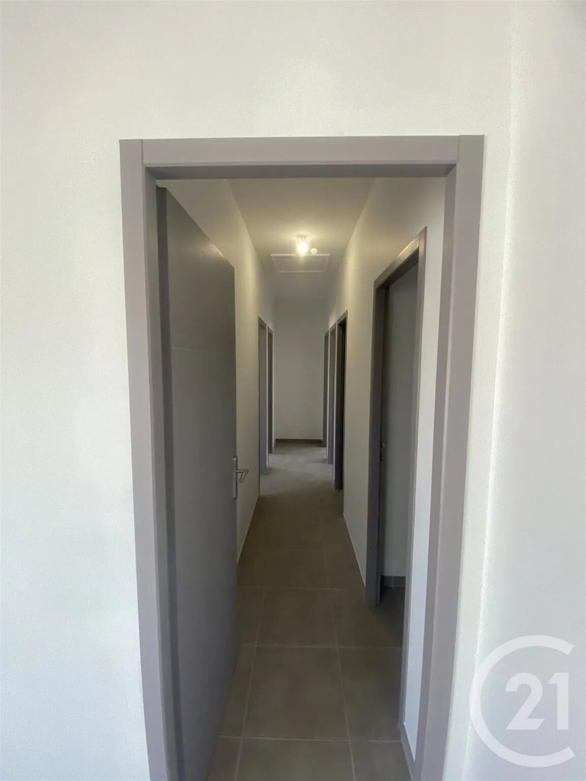 Maison à louer, 97m², Nézignan-l'Evêque