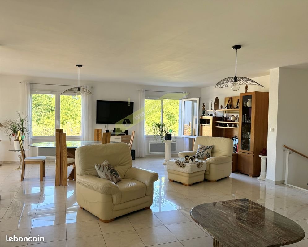 Maison à vendre, 114m², Hégenheim
