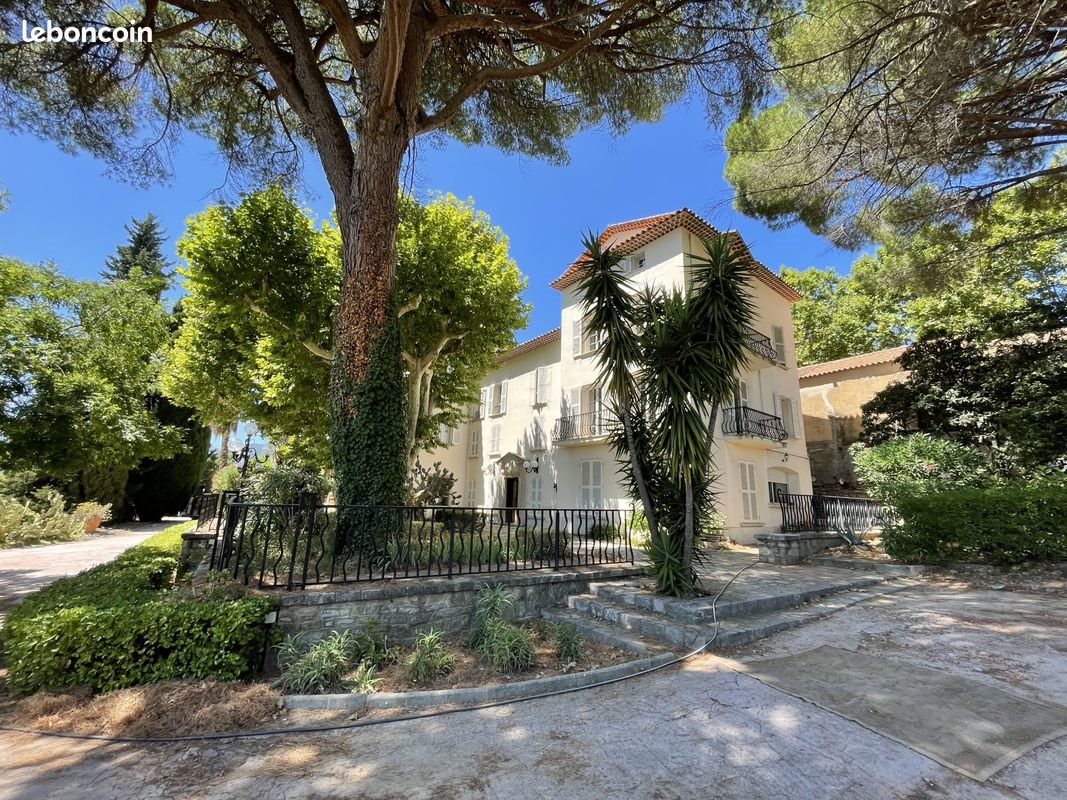 Appartement à louer, 56m², Solliès-Pont