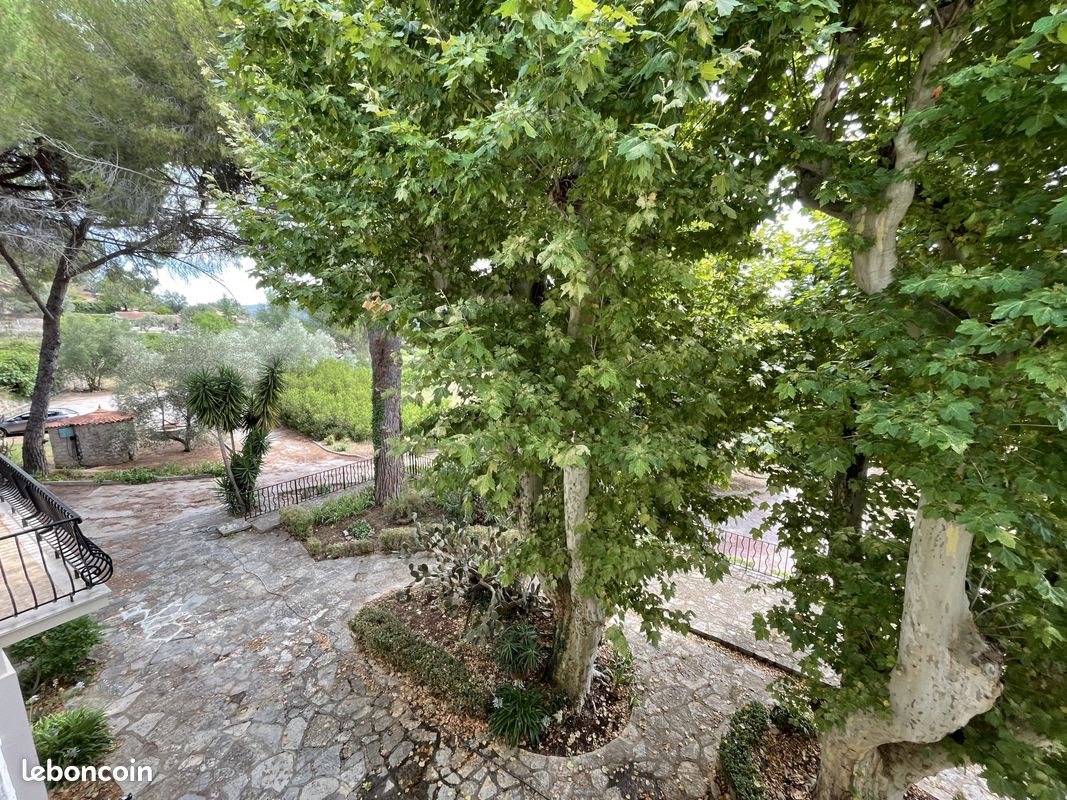 Appartement à louer, 56m², Solliès-Pont
