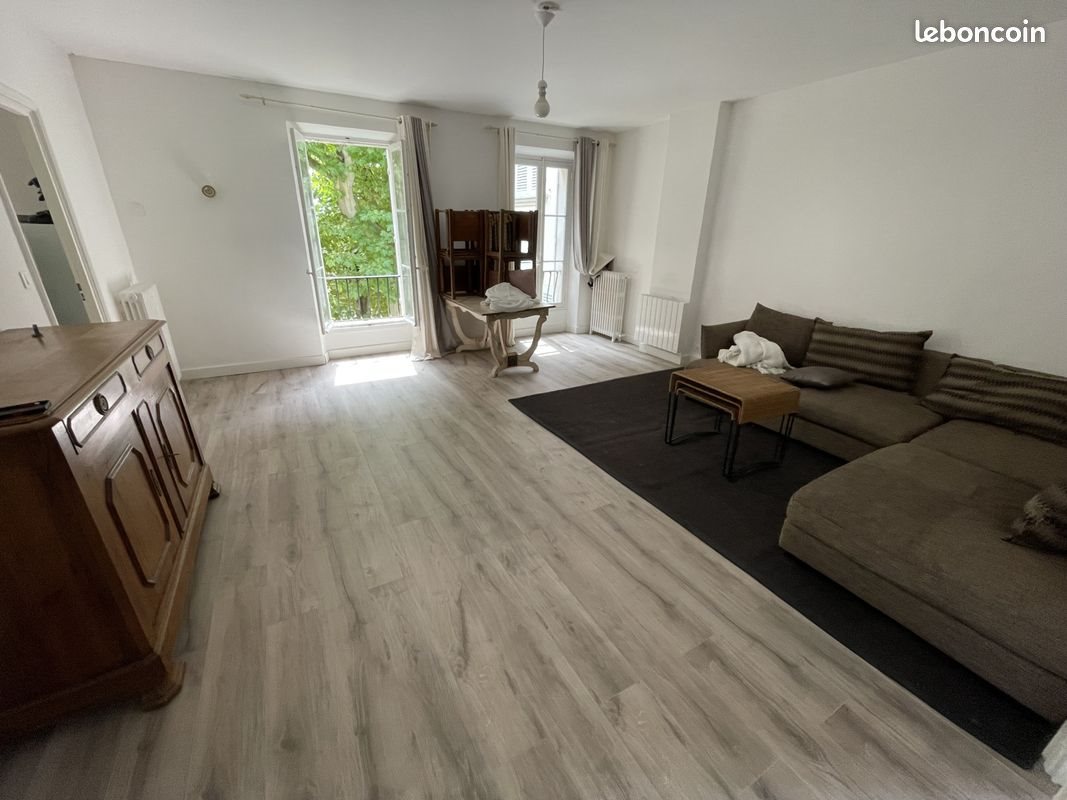 Appartement à louer, 56m², Solliès-Pont