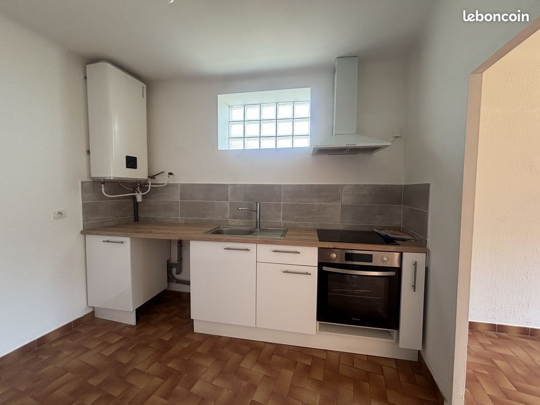 Appartement à louer, 71m², Solliès-Ville